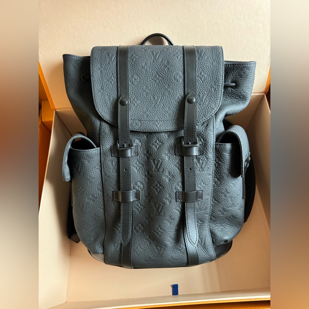 LOUIS VUITTON Christopher MM Backpack - Monogram Taurillon M55699
